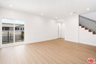 2115 1/2 N Beachwood Dr - Photo 6 of 8