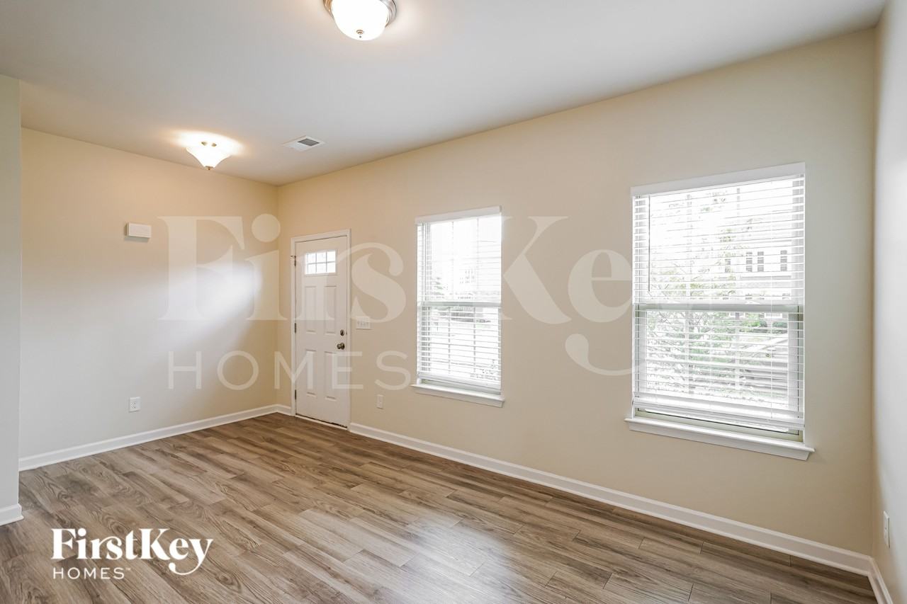 3847 Faithway Dr - Photo 3 of 19