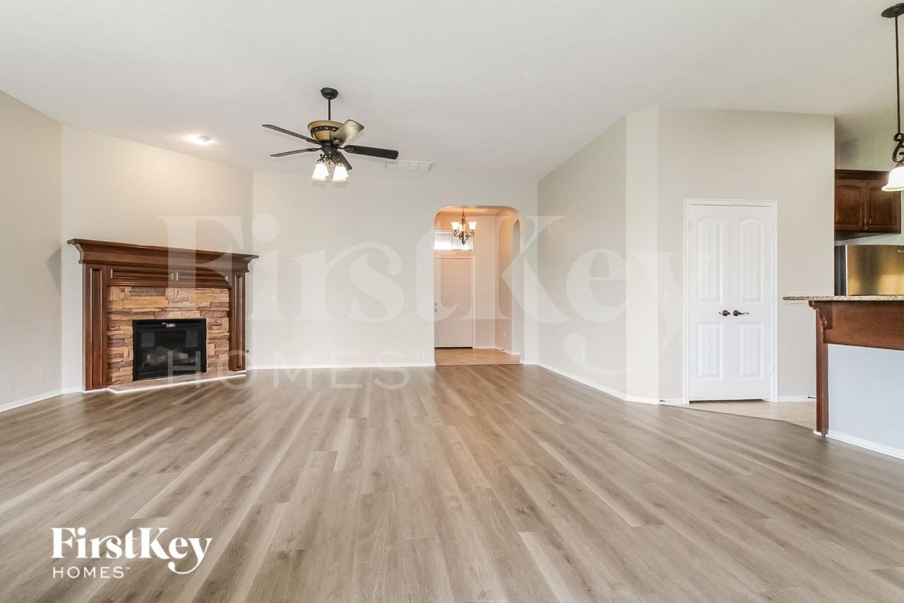 17205 Serrano Dr - Photo 2 of 19