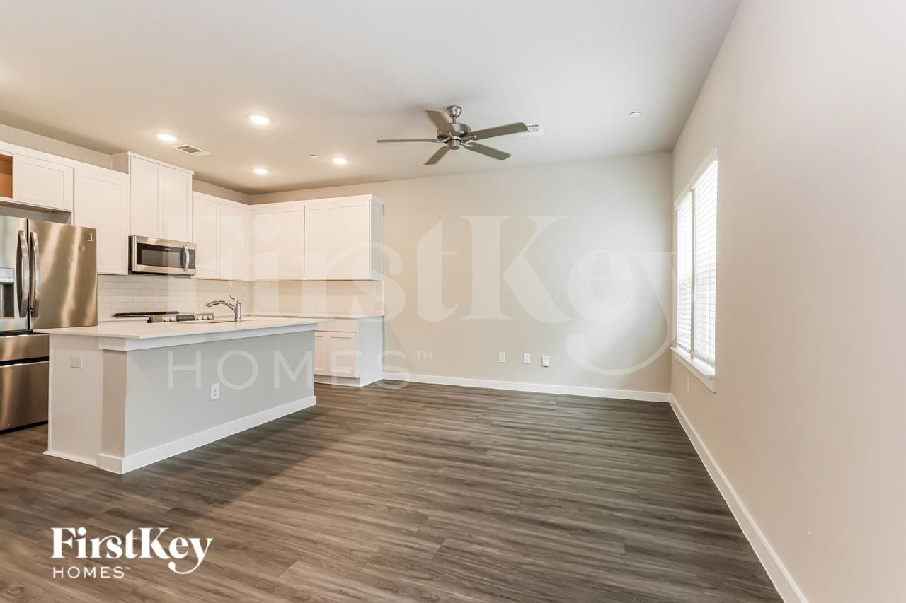 305 N Centro Cir - Photo 6 of 19