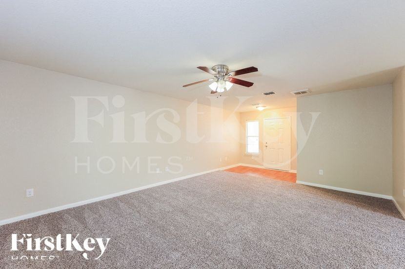 5831 Forest Cyn - Photo 4 of 15