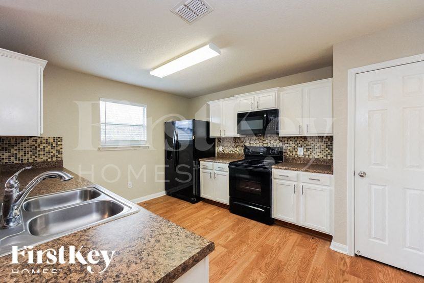 5831 Forest Cyn - Photo 6 of 15