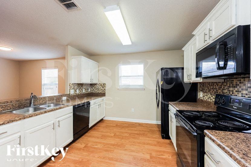 5831 Forest Cyn - Photo 7 of 15
