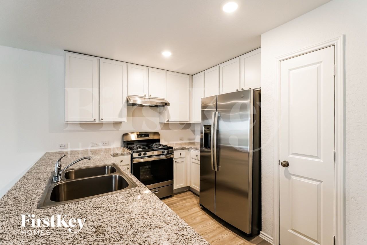 14810 Dillard Ml - Photo 6 of 15