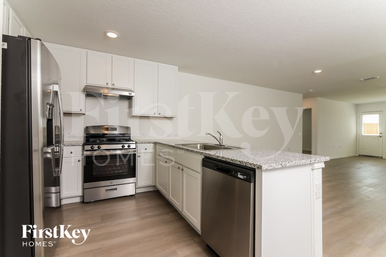 4530 Emma Way - Photo 6 of 15