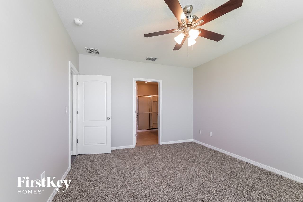211 Bella Dr - Photo 7 of 15