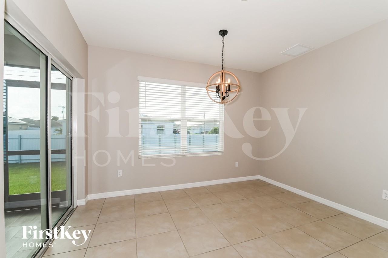 2825 Ne 2nd Ave - Photo 5 of 15