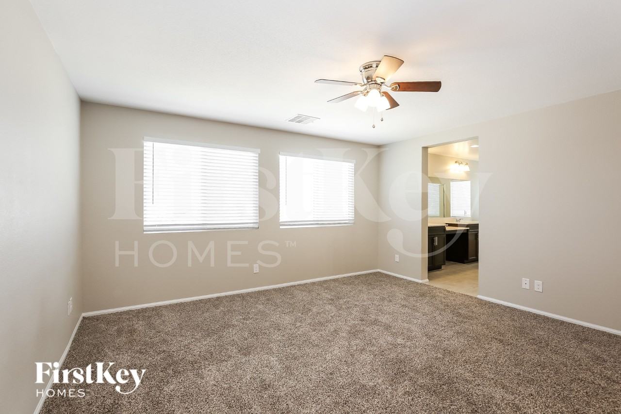 5616 Salt Rock St - Photo 7 of 16
