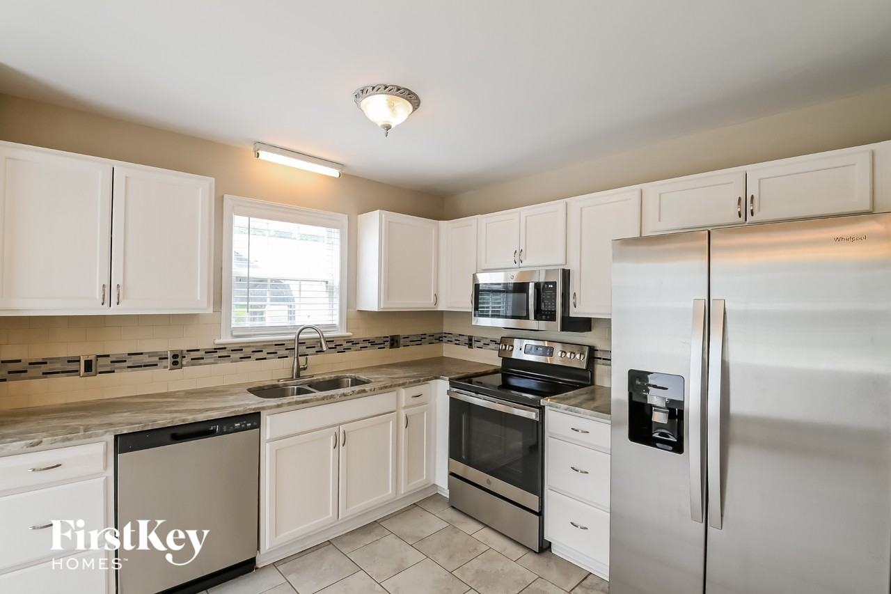105 Amber Ln - Photo 7 of 15