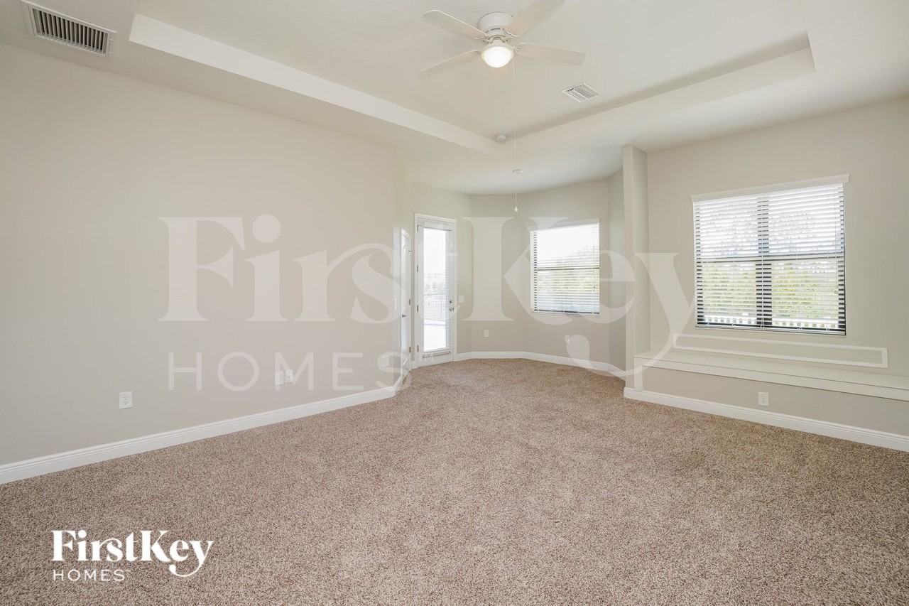 12414 Drakefield Dr - Photo 6 of 16