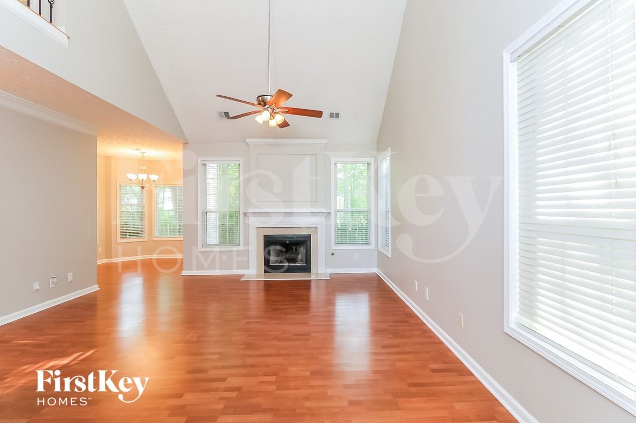 115 Weatherstone Dr - Photo 2 of 15
