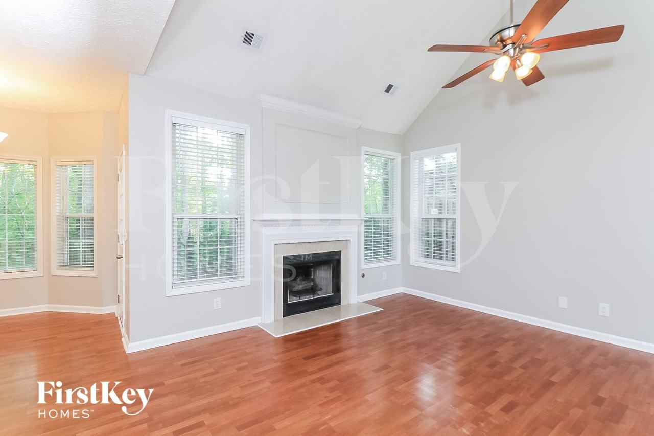 115 Weatherstone Dr - Photo 3 of 15