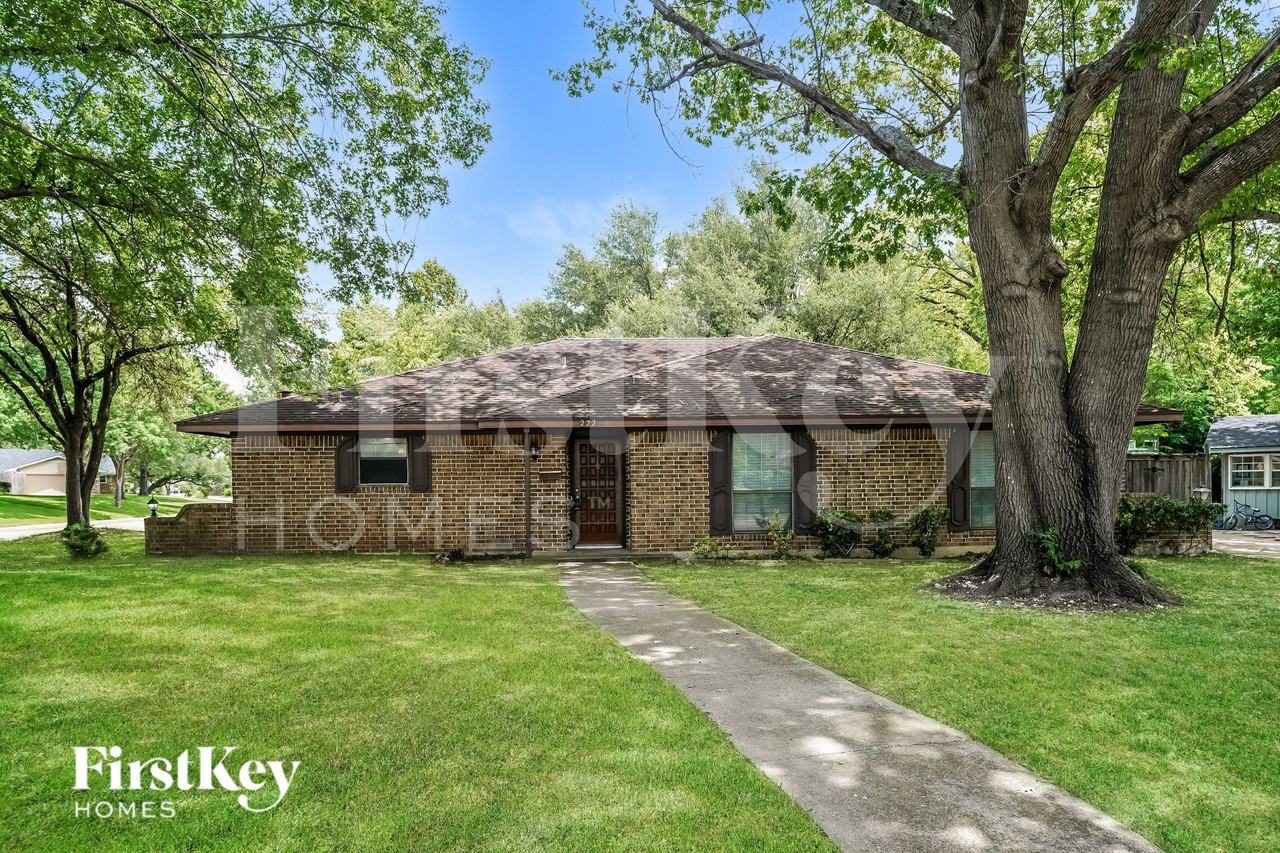 222 Creekwood Ct