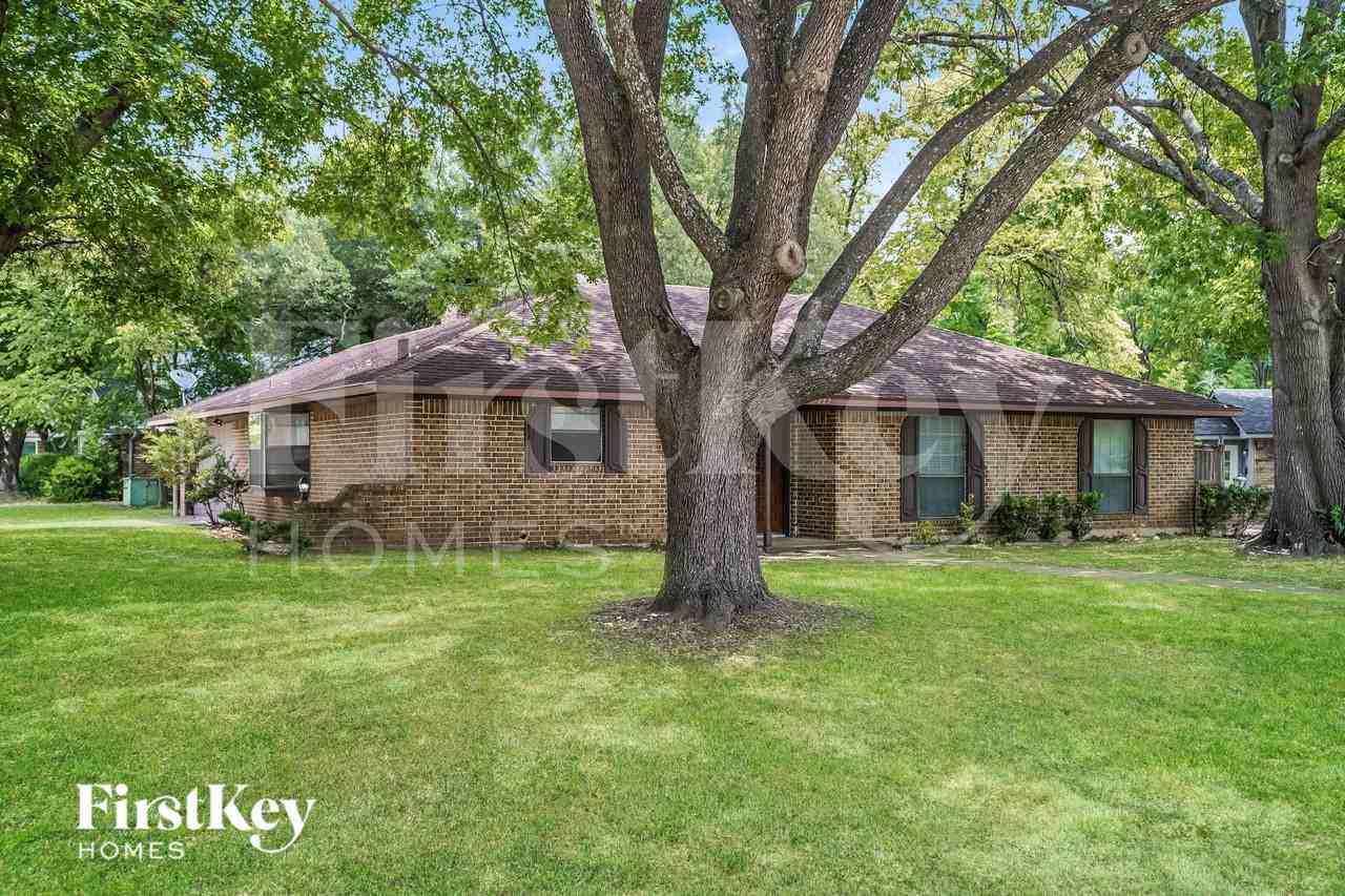 222 Creekwood Ct - Photo 2 of 19