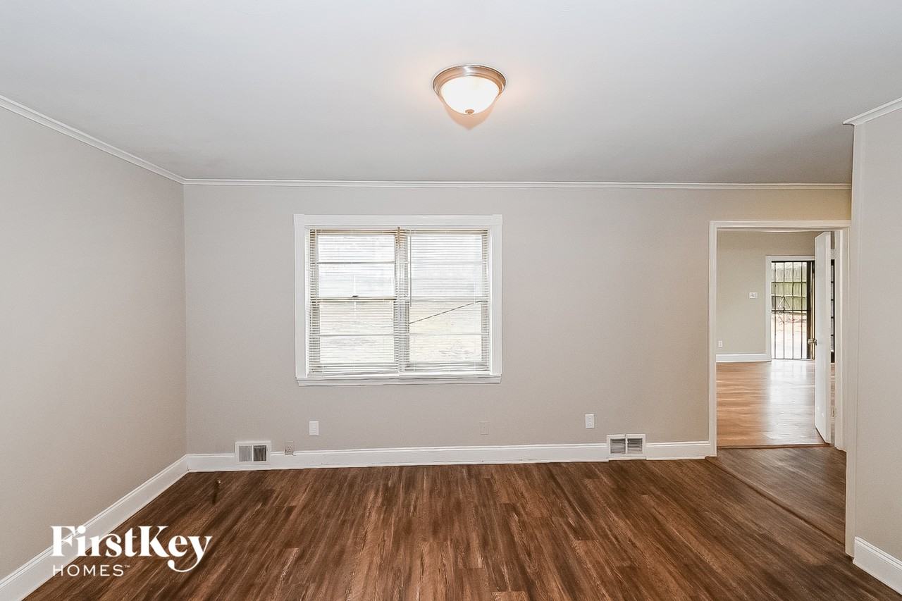 5442 Blackwell Rd - Photo 4 of 15