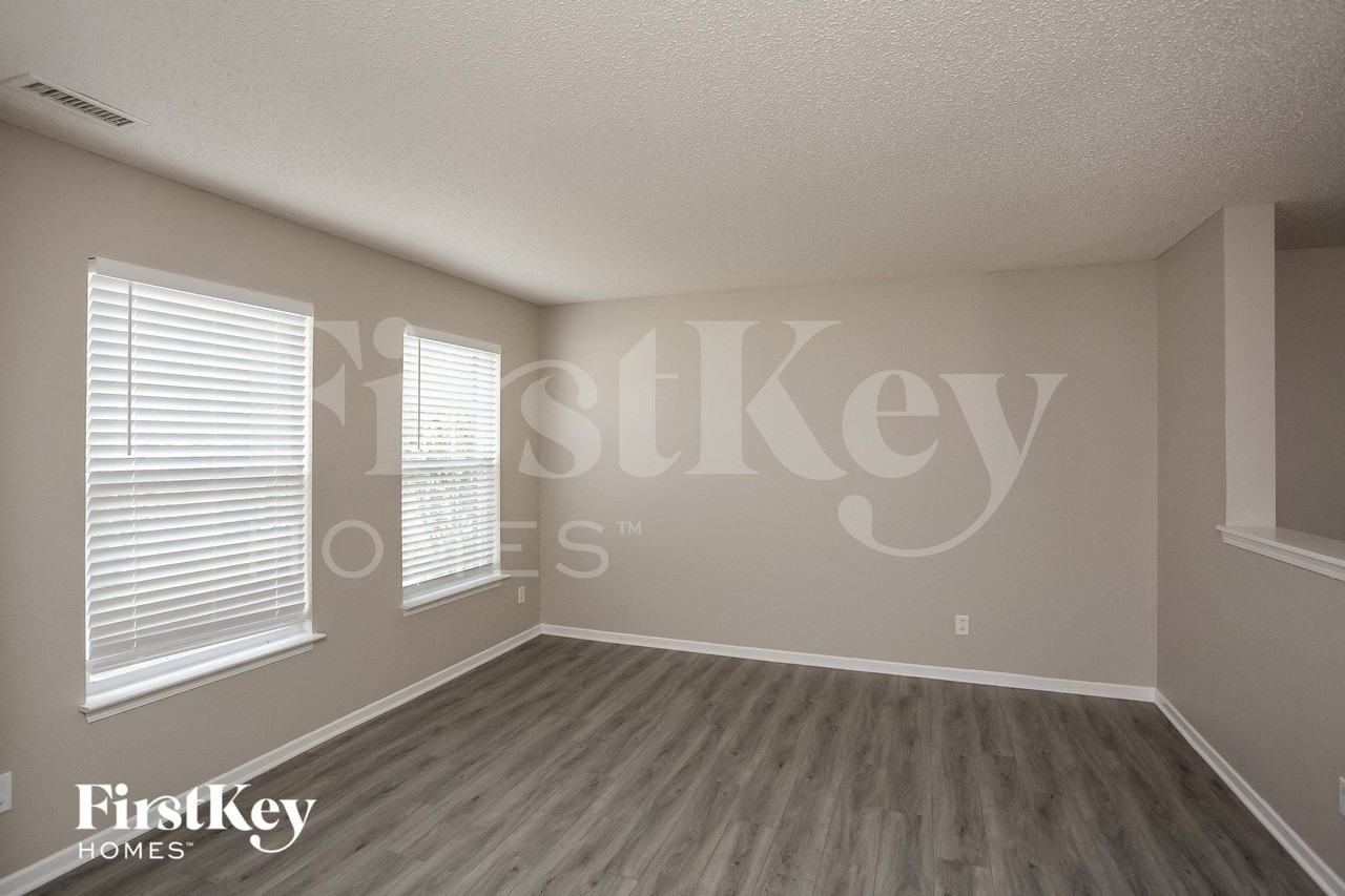 14234 Refreshing Garden Ln - Photo 5 of 15