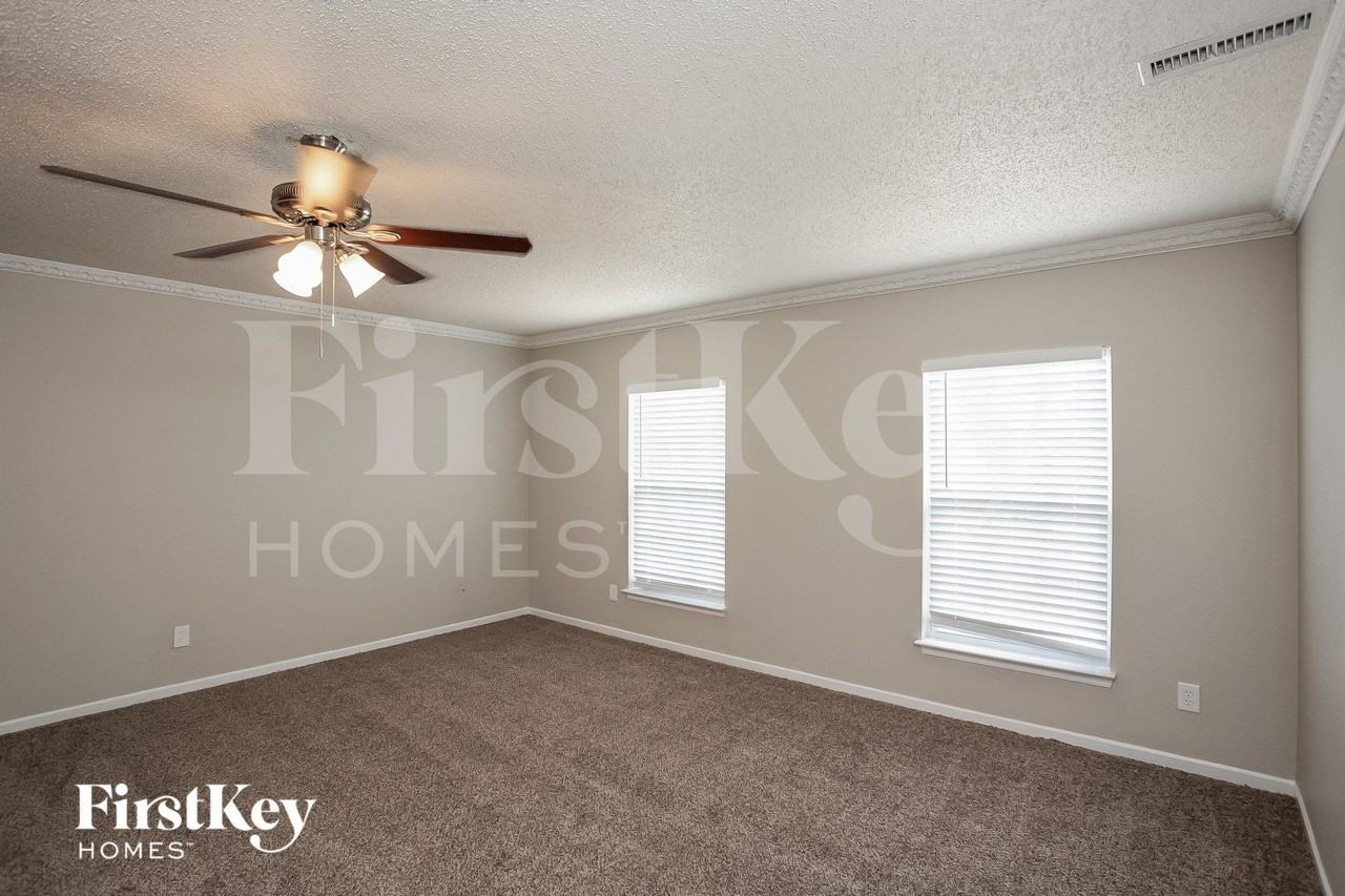 14234 Refreshing Garden Ln - Photo 7 of 15