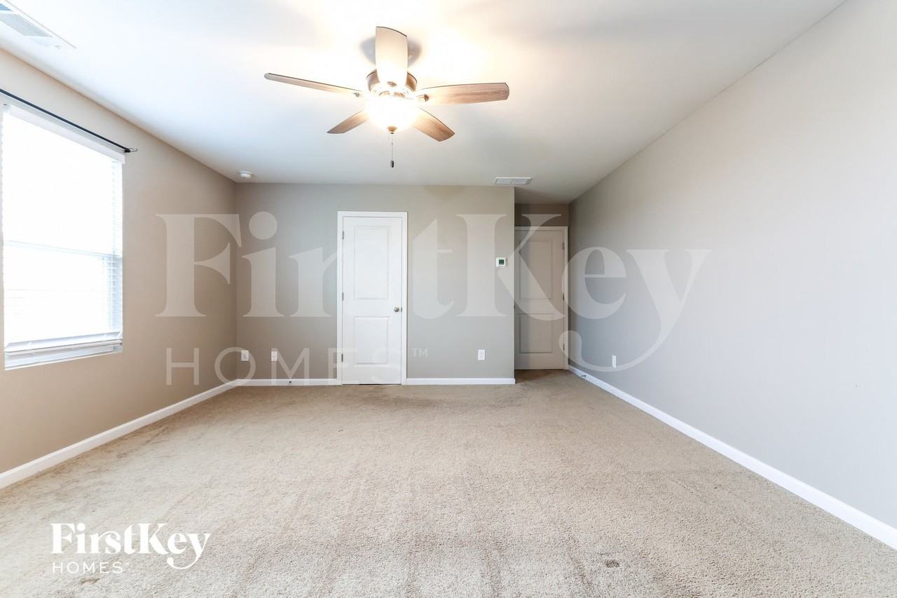 336 Alexander Ln - Photo 7 of 15