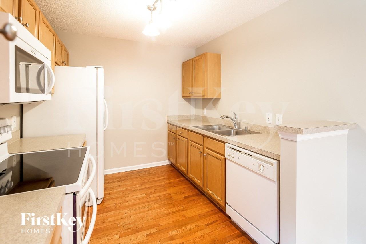 113 Tyron Rd - Photo 7 of 15