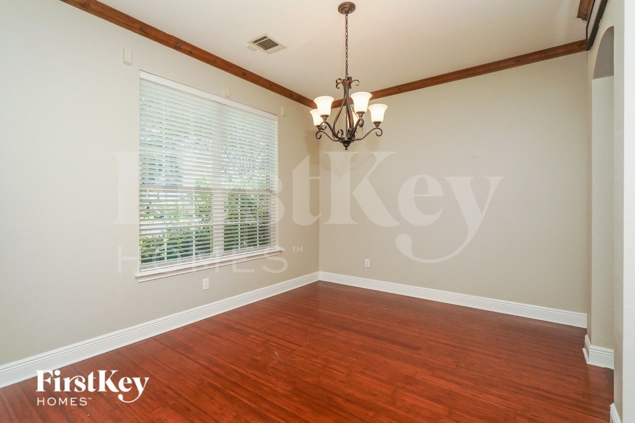 20930 Pedregoso Ln - Photo 6 of 19