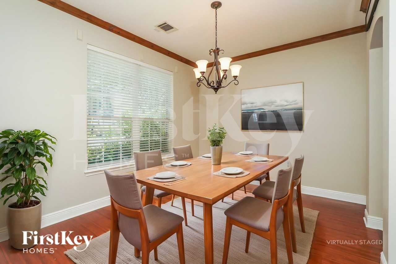 20930 Pedregoso Ln - Photo 7 of 19