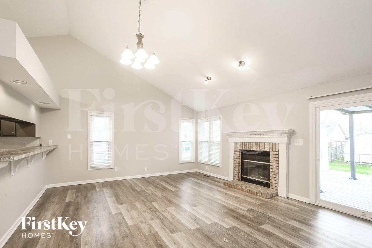7795 Kenetta Ct - Photo 4 of 15