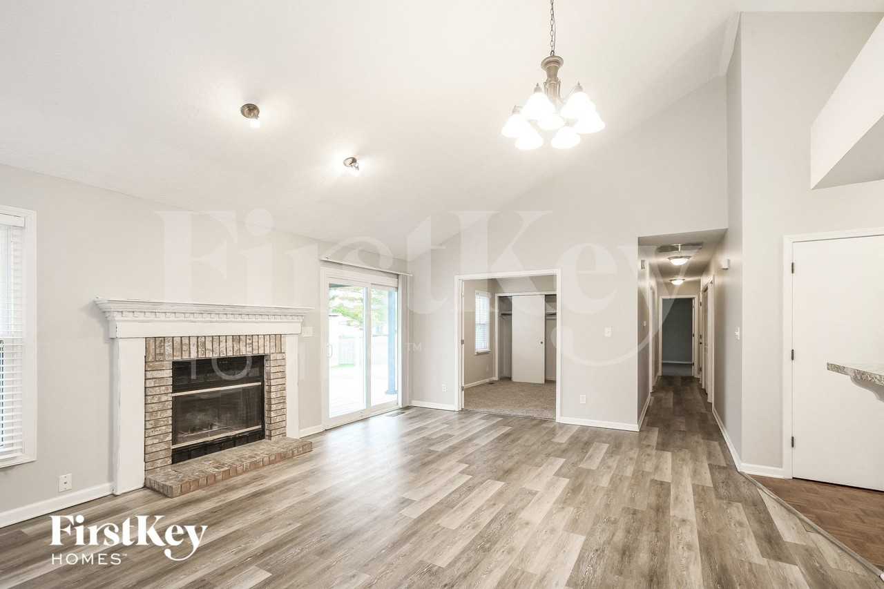 7795 Kenetta Ct - Photo 5 of 15