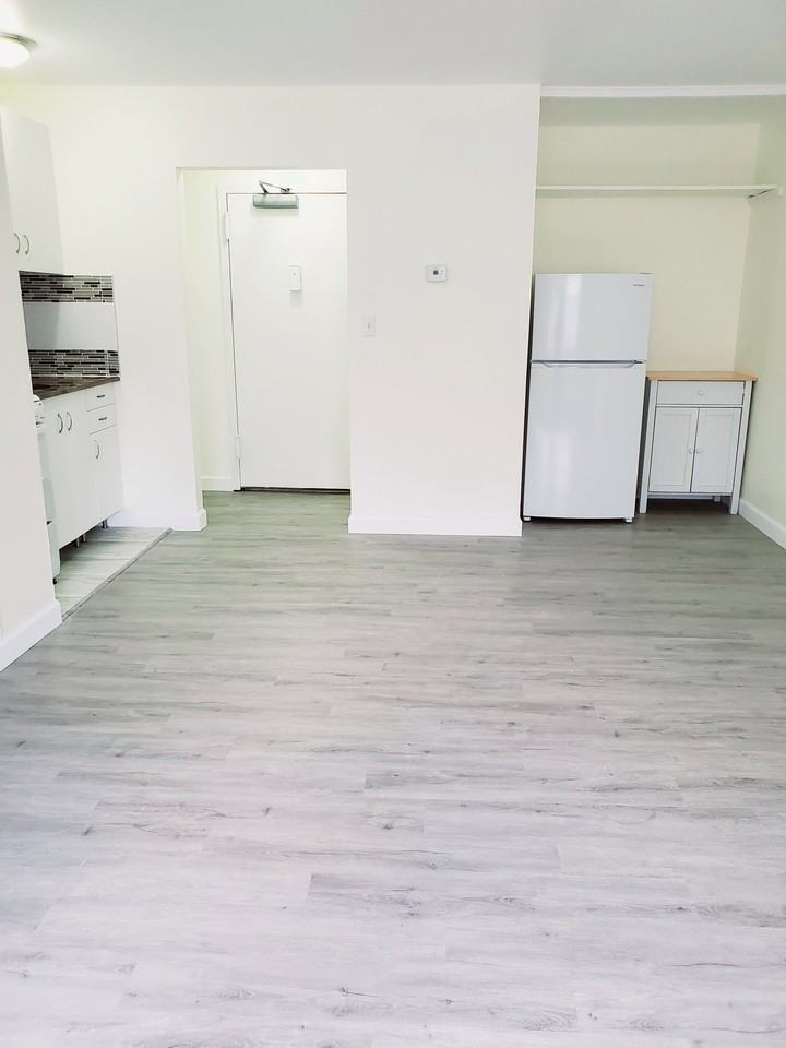40 Hoyt St #4 - Photo 3 of 7