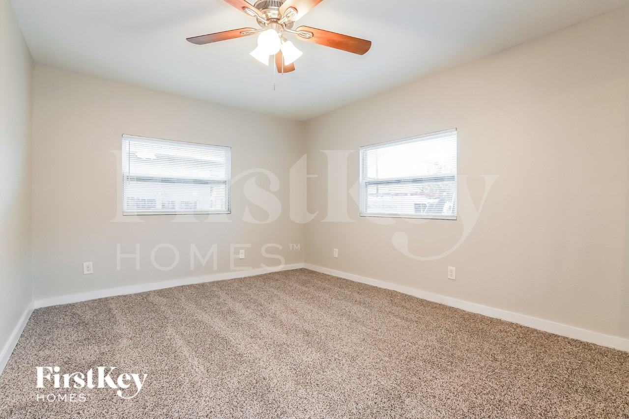 920 E Dr Martin Luther King Jr Blvd - Photo 4 of 16