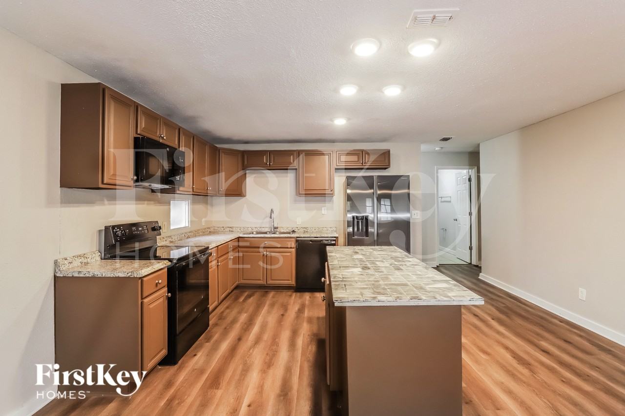 920 E Dr Martin Luther King Jr Blvd - Photo 5 of 16