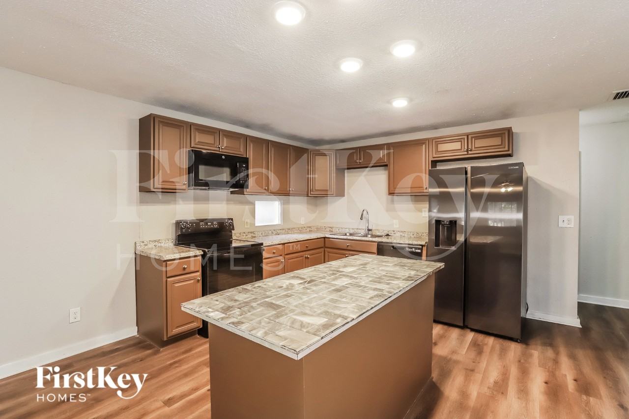 920 E Dr Martin Luther King Jr Blvd - Photo 6 of 16