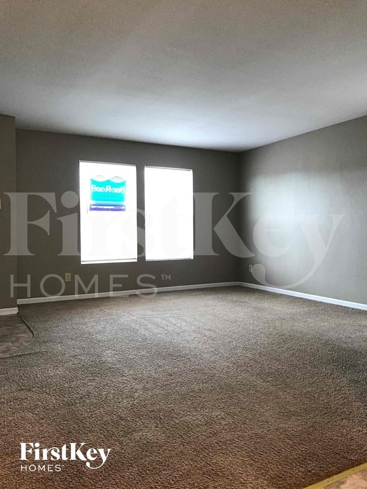 8525 Sansa St - Photo 2 of 9