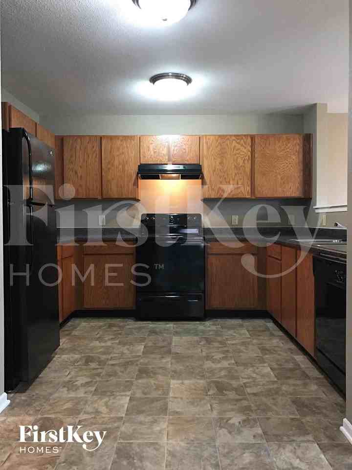 8525 Sansa St - Photo 5 of 9