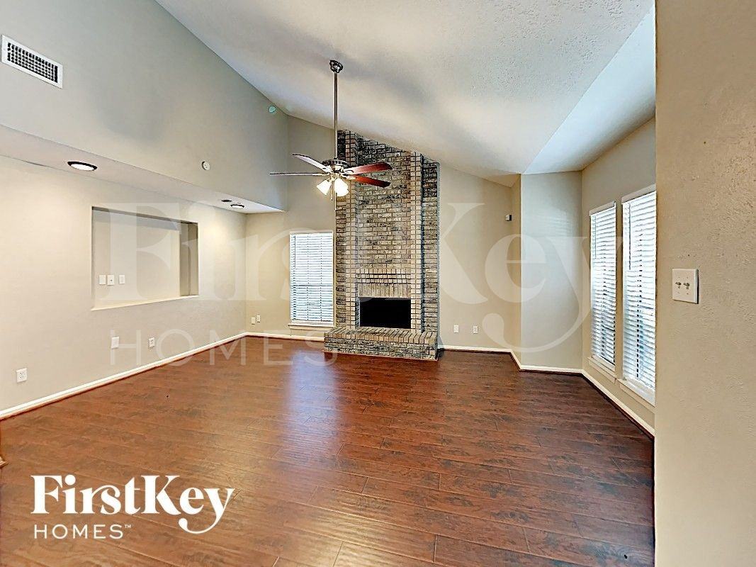 75 N Pathfinders Cir - Photo 2 of 17