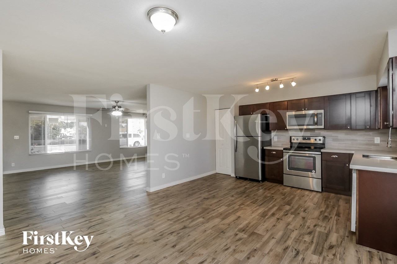 507 S Rogers - Photo 6 of 15