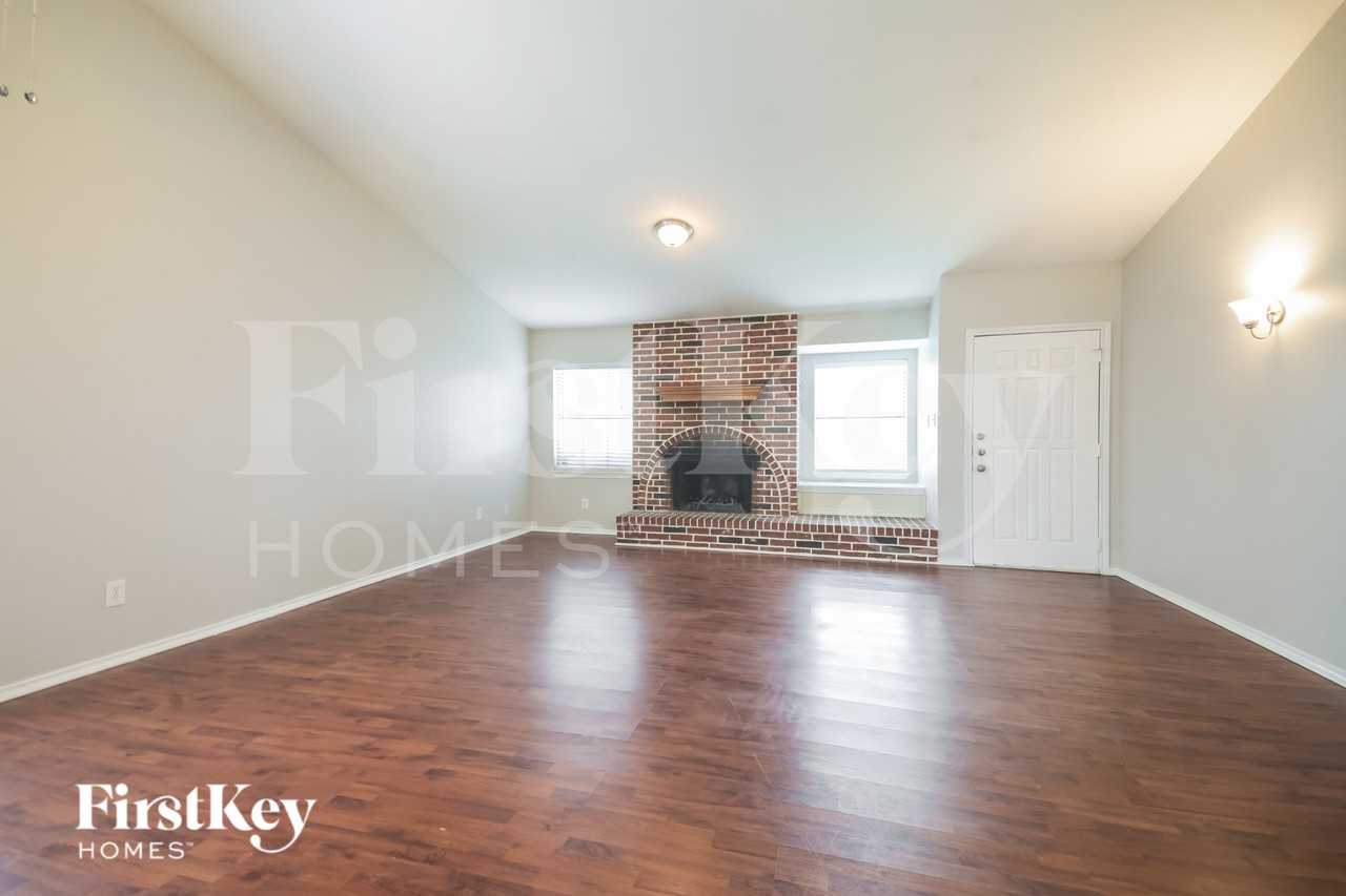 4412 Hale St - Photo 3 of 19