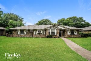 featured image of 419 Buckingham Pl
