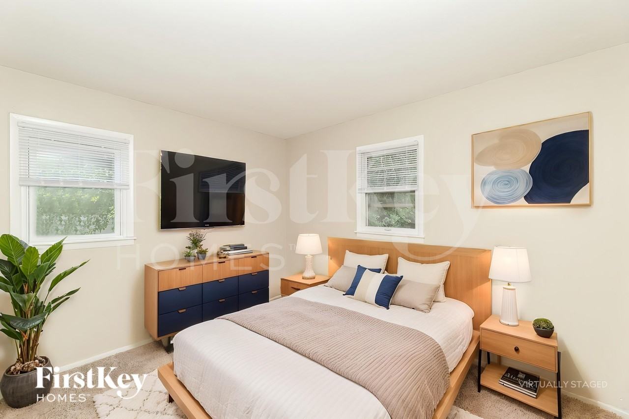306 Marilyn Ave - Photo 7 of 19