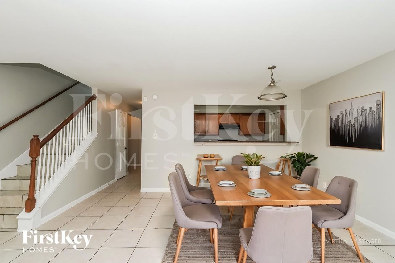 2920 La Estancia Ln - Photo 6 of 19