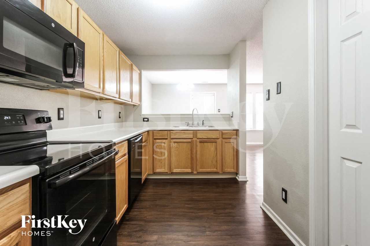2733 Redland Ln - Photo 5 of 15