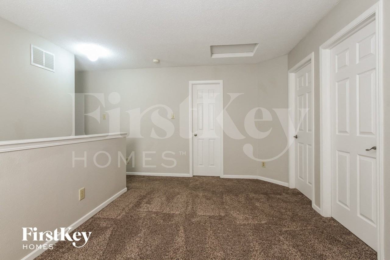 2733 Redland Ln - Photo 7 of 15