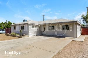 featured image of 2711 W Elm St