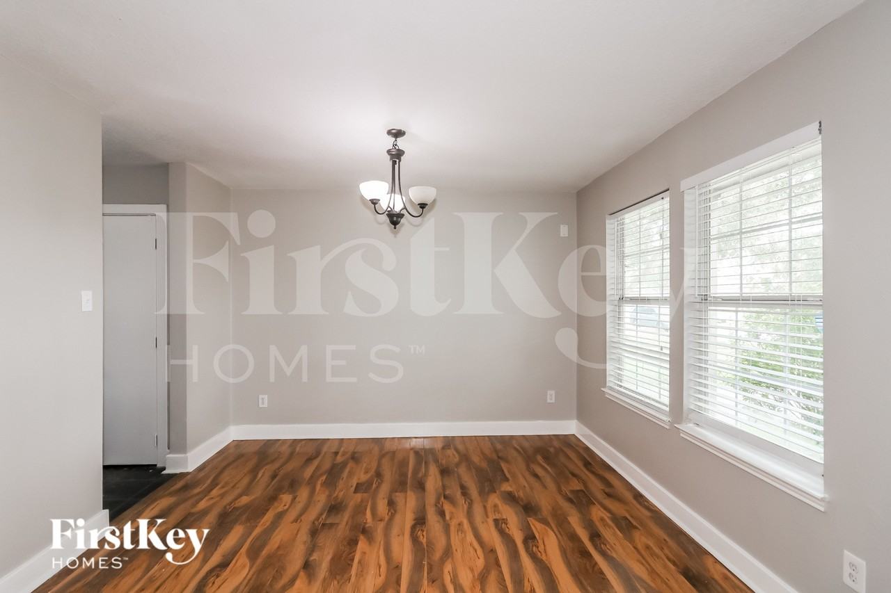 256 Rolling Brook Dr - Photo 6 of 16
