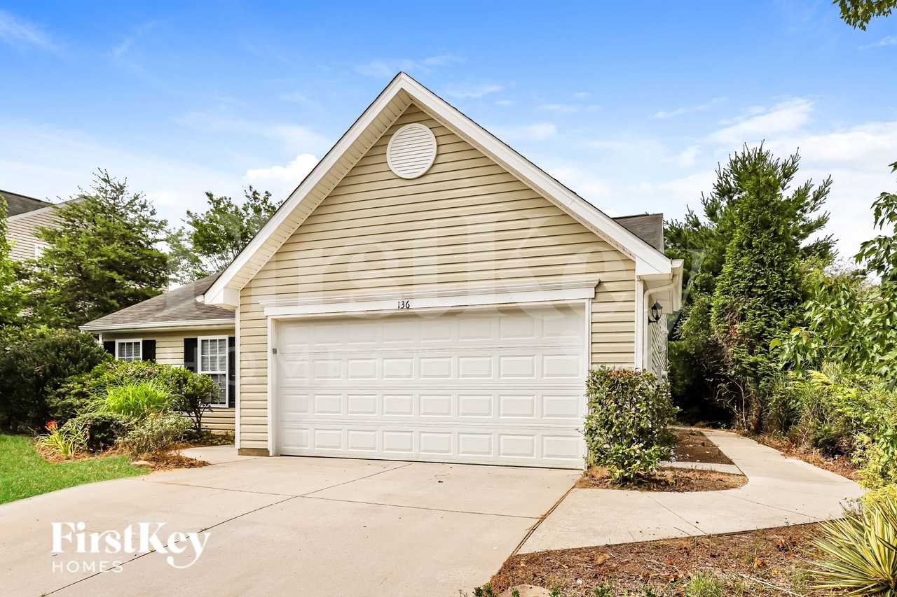 136 Rockbridge Ct - Photo 2 of 19