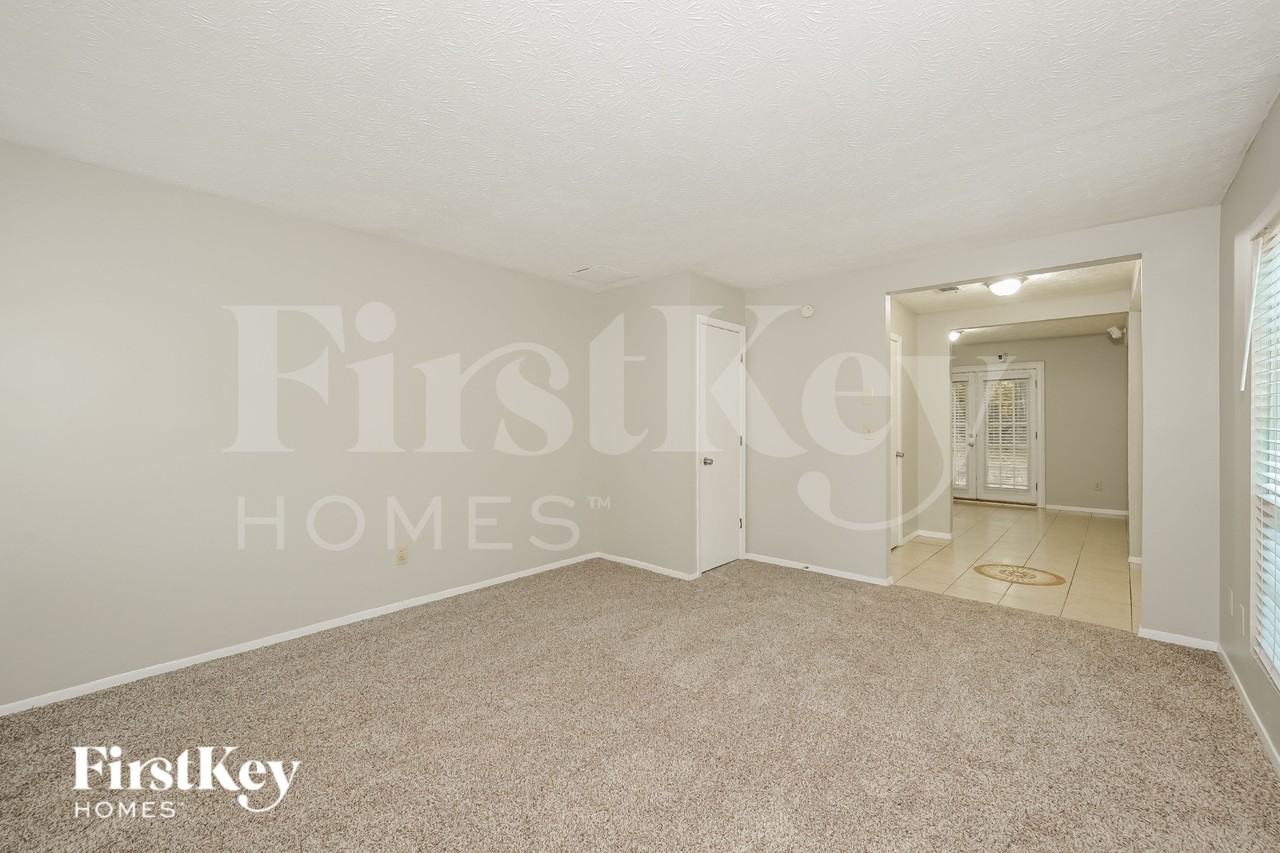 1311 Old Countryside Cir - Photo 3 of 19