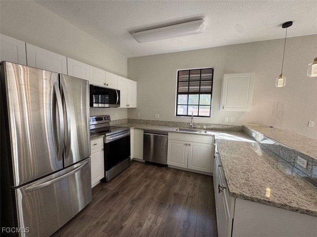 7322 Bristol Cir - Photo 4 of 15