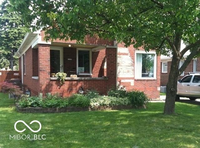 1109 N Downey Ave - Photo 2 of 16