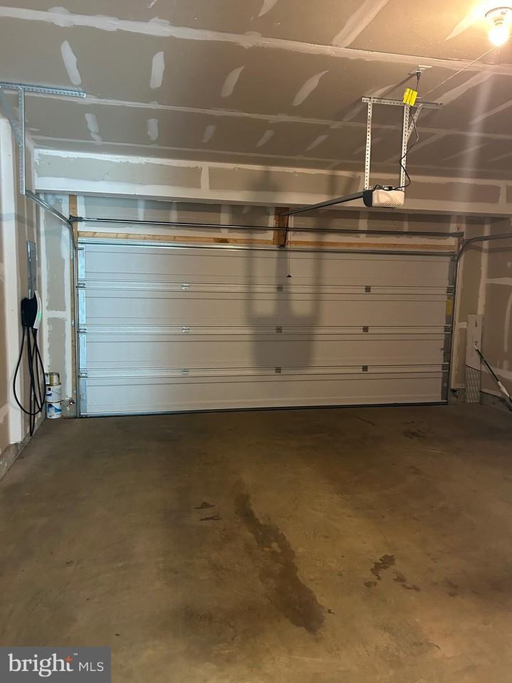 406 Freeman St - Photo 4 of 15