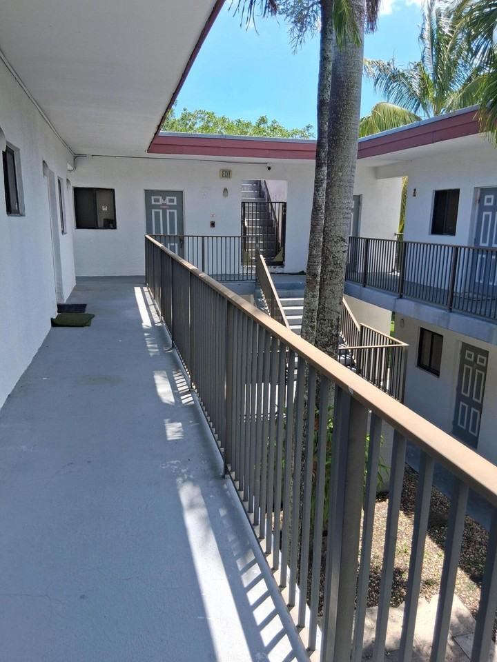 2514 Taylor 11 - Photo 5 of 11