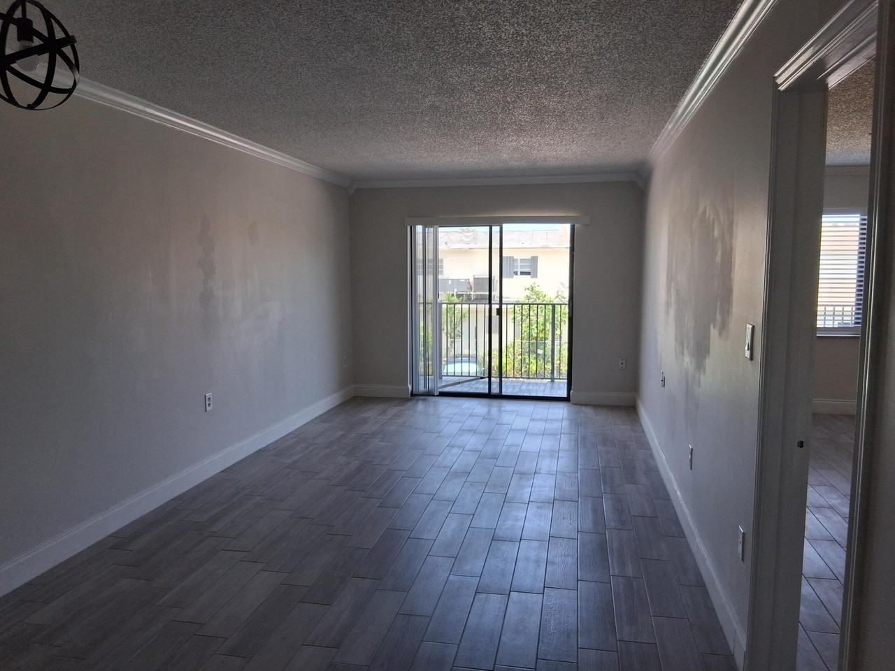 2514 Taylor 11 - Photo 6 of 11
